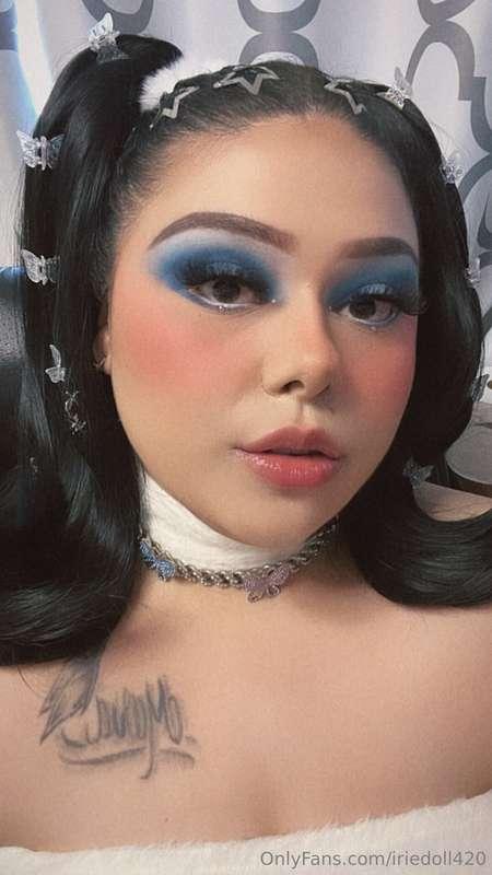 Add me on my main! 💙🤍💙 @iriedoll lets chat! 