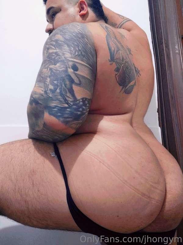 I pull down my panties for you to fuck me