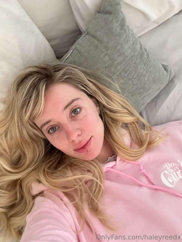 i'm bored...cum talk to meee! 🫣