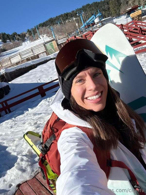 ❄️ Snowboarding or Snowshoeing ❄️If you done them, which do ..