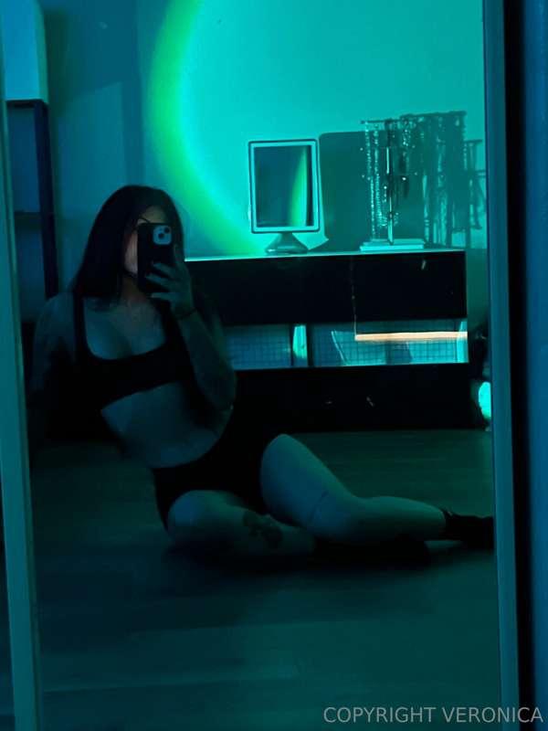 theres just something about this lighting 😏