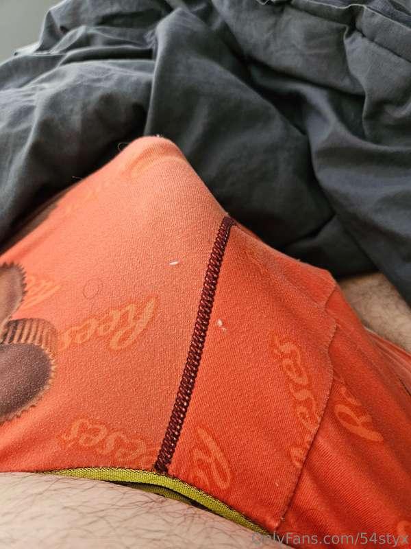 A lil bulge pic to satiate your hunger