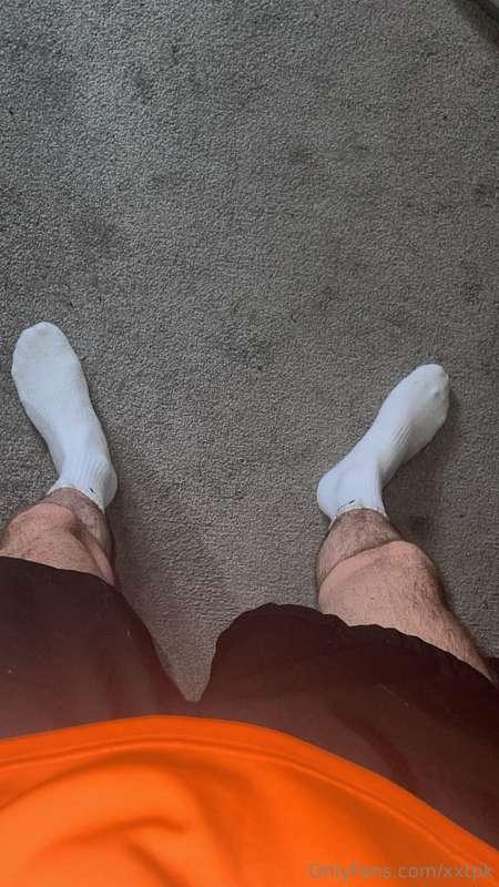 Feet are a little sweaty after the gym 🥵