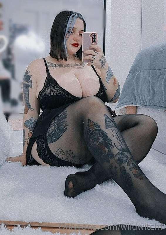 I look so good in this but I’d look better with it off 