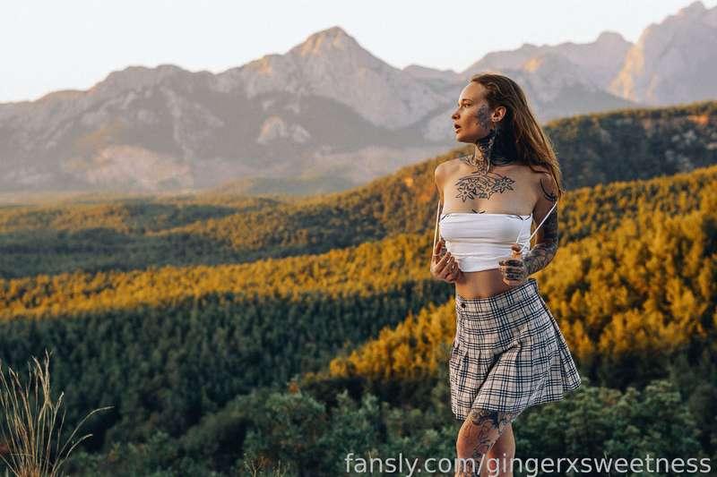 Nature is so beautiful that I blend in with it✨😍
Does this mean that I am just as beautiful?😏💖
What element of nature would you compare me to?🔥

#fyp #bisexual #nude #blowjob #pussy #ass #sexy  #tits #anal #boygirl