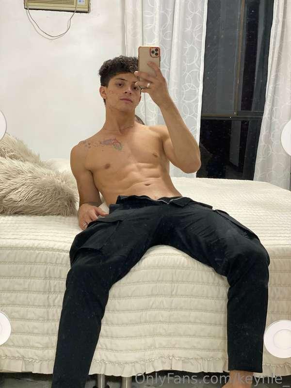 Let me be your fuck buddy 😈🔥