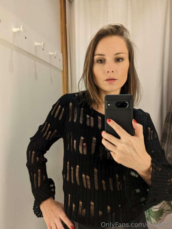 Mirror, mirror on the wall, capturing shopping moments and f..