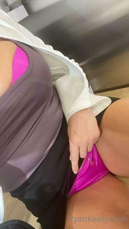 Should I strip down for you while I’m at work? Donate to my ..