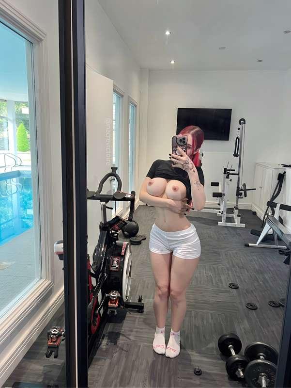 making that ass fatter🤭