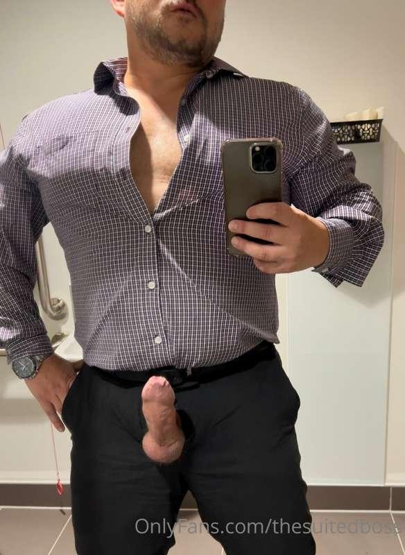 thesuitedboss image #0