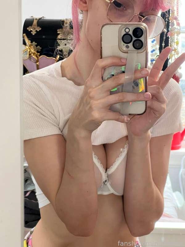I’m still alive i’ve just been packing (in more ways than one apparently 👀) 💕💕 

Moving to a new place May 1st &amp; i’m super excited to make it look SO CUTE !!!!!! And maybe a little bit cursed or haunted too as a treat but for now i am in a constant state of doing everything all the time for the next two weeks 🫨 wish me luck! I may add some new home stuff to my wishlist once I’m moved over 🥰💕 any and all help/support means so much, thank you for being here! :3
.
#trans #nonbinary #transmasc #femme #movingfunds #lgbt #pp #heheh