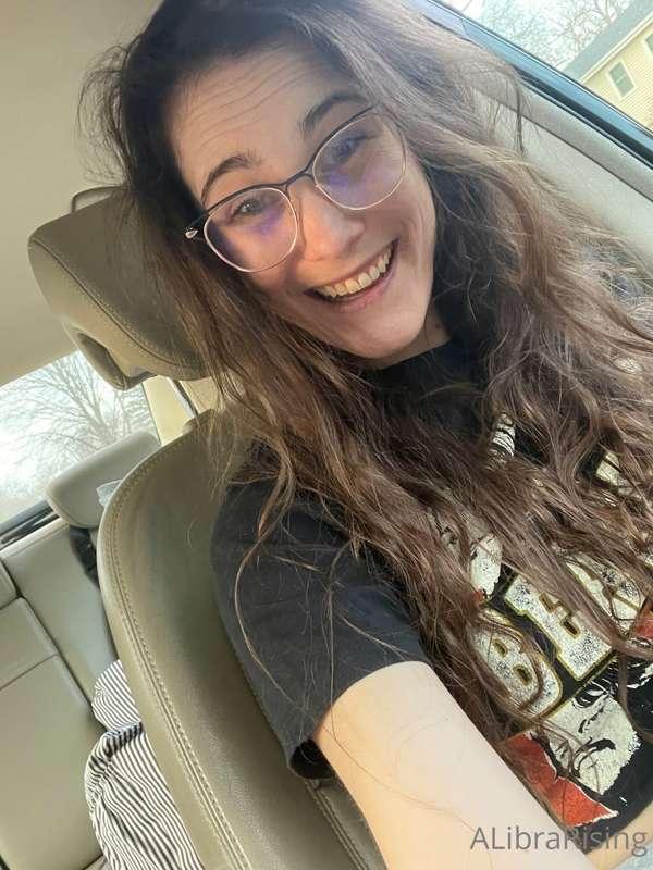 It was finally warm so I obviously took car selfies in my cu..
