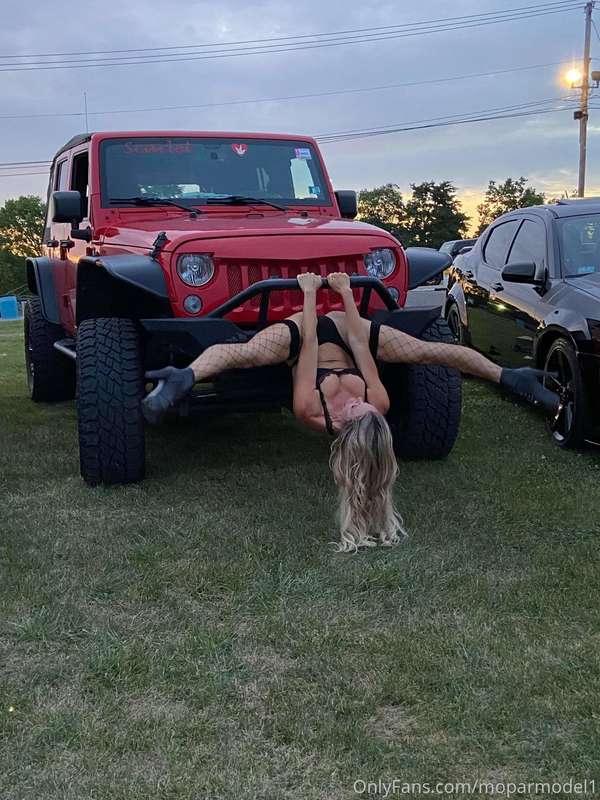 Flexible Friday? Fishnet Friday? Either way it's a good time..
