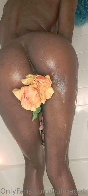 Would you deflower my tight little virgin ass?😌🌺🥀