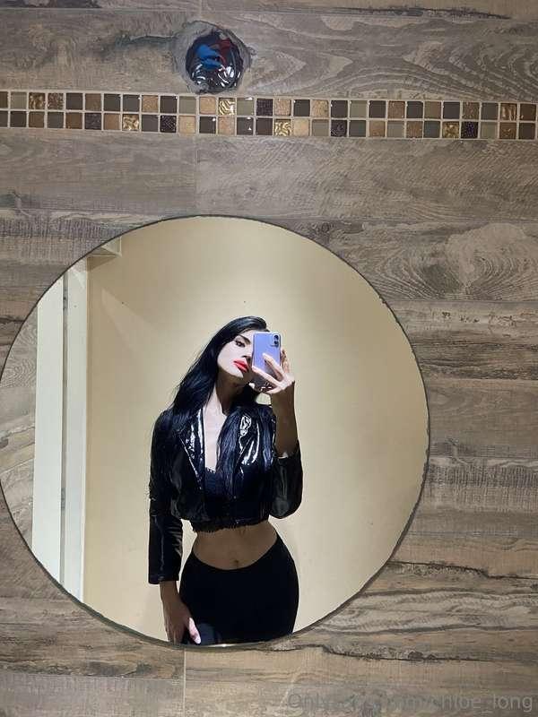 i need someone to ask me "quickie before we head out?" 😩😩