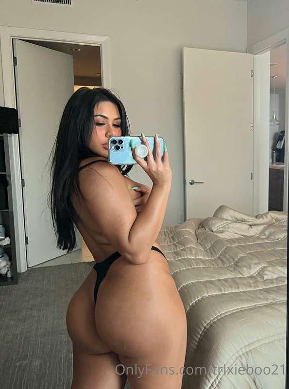 should I post more pics on my timeline ?