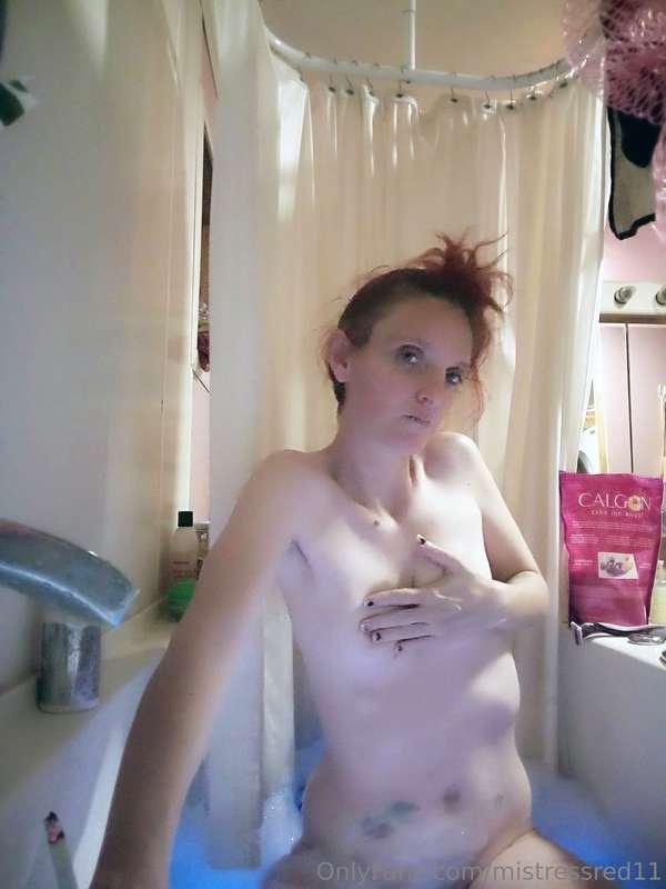 mistressred11 image #0