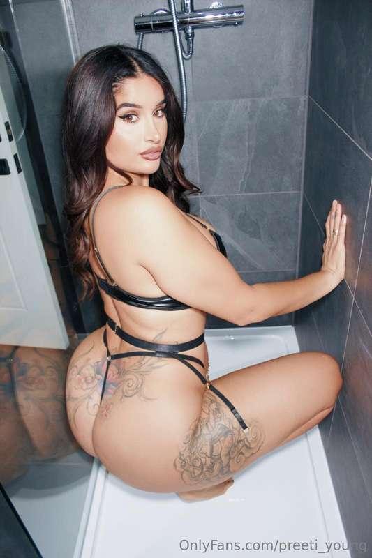 Don’t miss out on my EXTRA naughty TREATS!! 🙌🏾