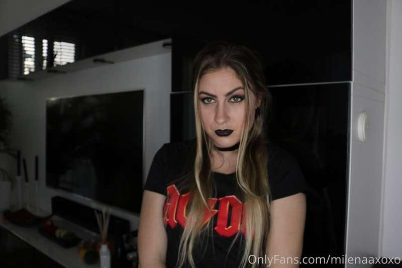 GOTH STYLE