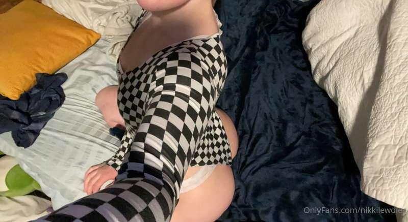 Leg day at the gym is rlly payin off 🤤🤤🤤 like D A M N I look..