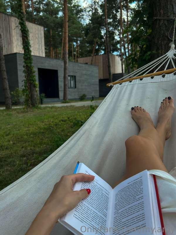 What books do you read?📖
Share with me in private messages🥰