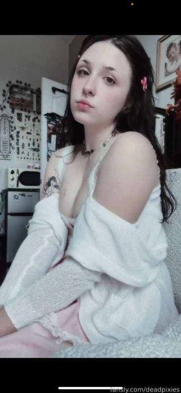 deadpixie image #0