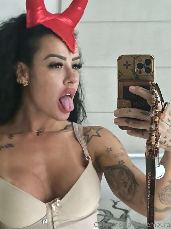 How about a homemade video today, babe? 😈💋😜