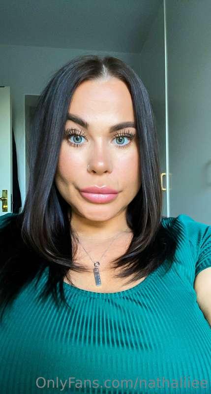 Miss you guys😘!!! Still sick, but I’m back with more fun pic..