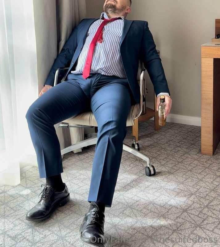 thesuitedboss image #2