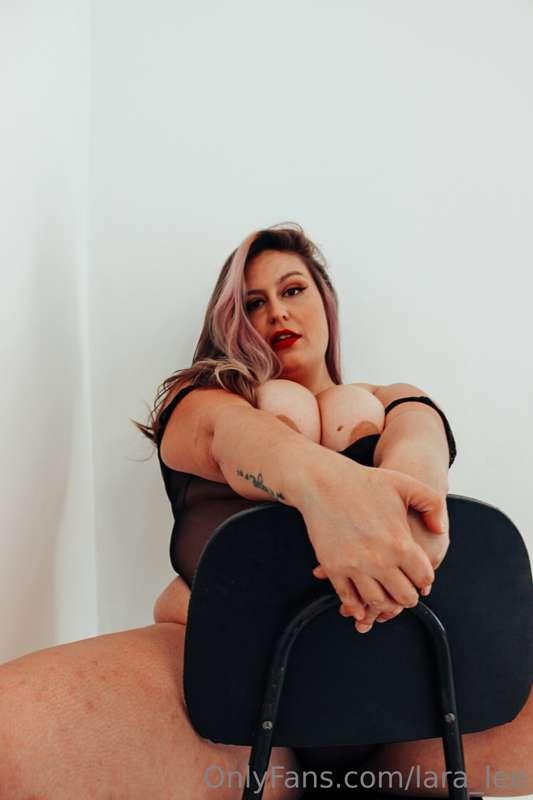 Want a piece of me?

@thelara_lee all my uncensored content,..
