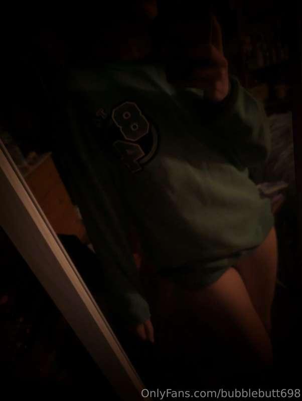 Idk why I'm up this late.. wyd?