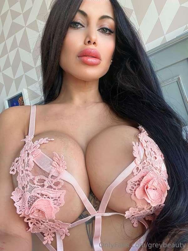 greybeauty image #1
