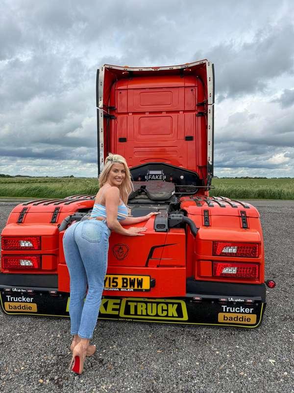 Showing off the back end 🛻🍑