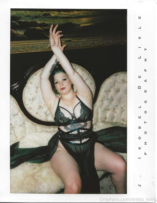 Had an amazing shoot last night 🔥 Wanna see 8 more instax? T..