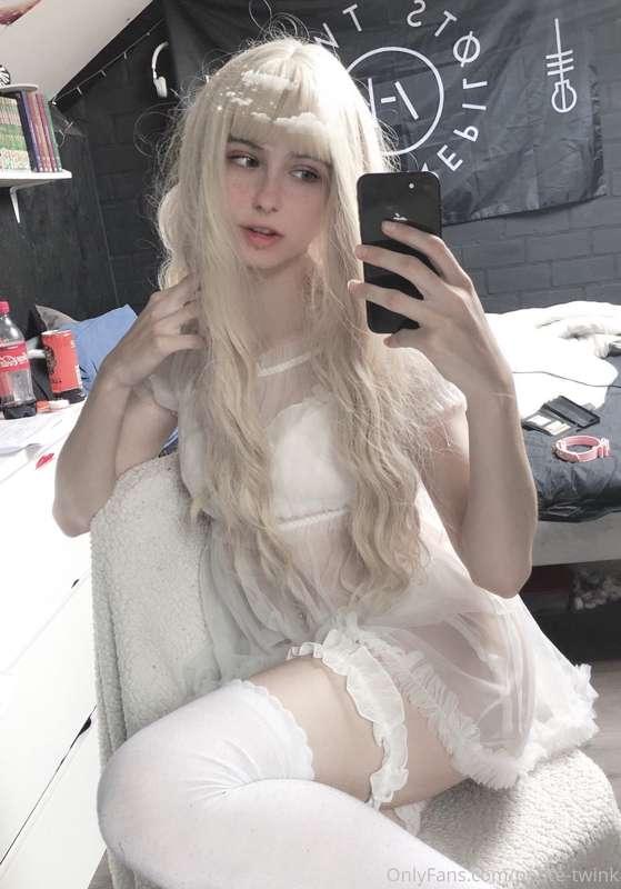 petite-twink main image