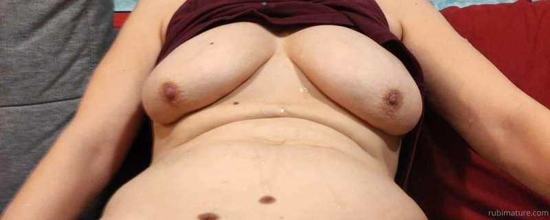 Fill me with cum, I love cum all over my body

#amateur #mat..