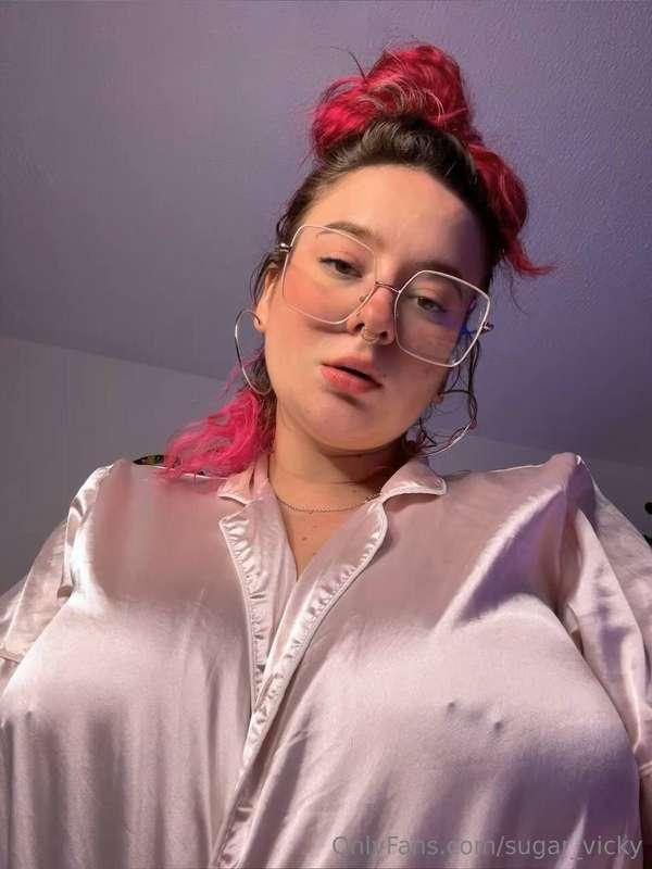 Do you like nipple piercings?🍒