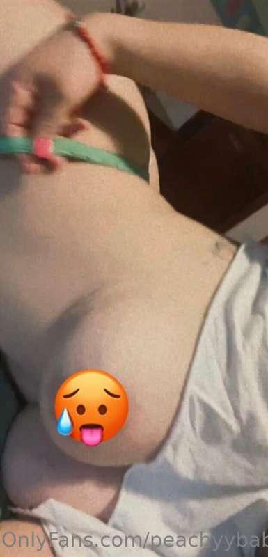 15 likes y la subo sin emoji 🥵