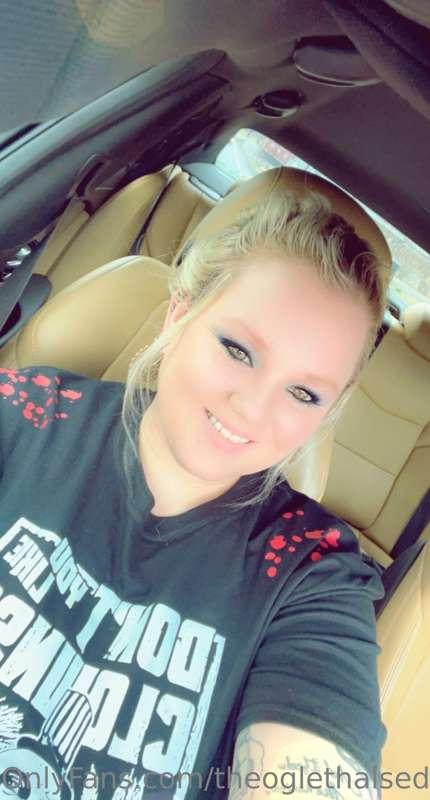 A little off topic, but do I have any horror fans in here? I..