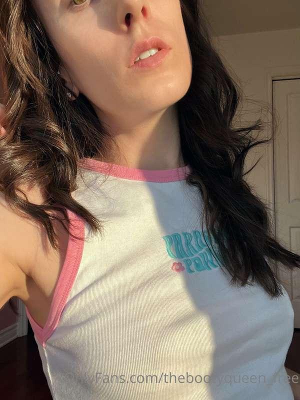 Do you like green eyes? 🙃