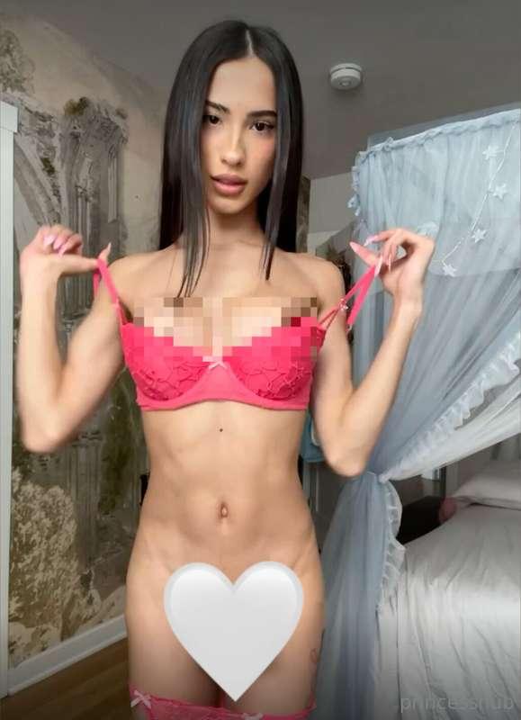 hey... check ur dms 💋