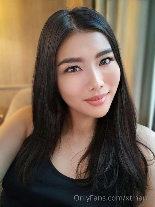 Do you believe that the eyes never lie? 💕