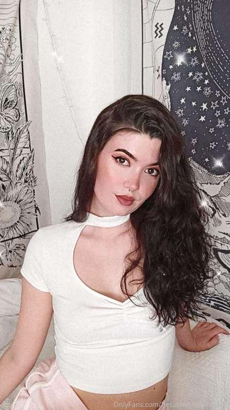 hecatewhitewitchfree image #1