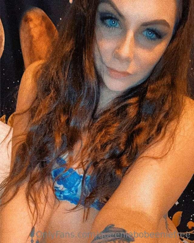 queeniebobeeniefree main image