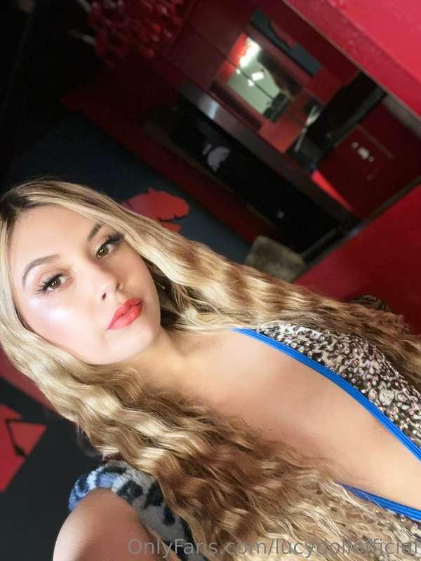 lucydollofficial image #0
