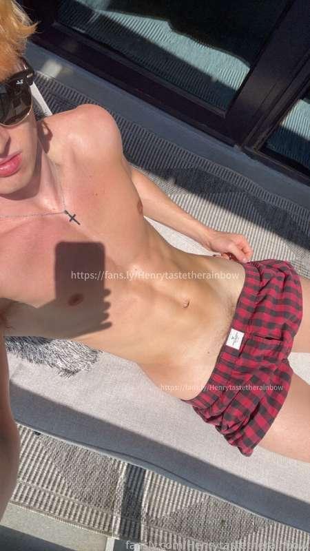 henrytastetherainbow image #0