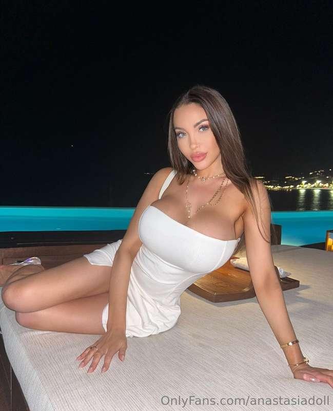 Do you want to relax 😌 together? 