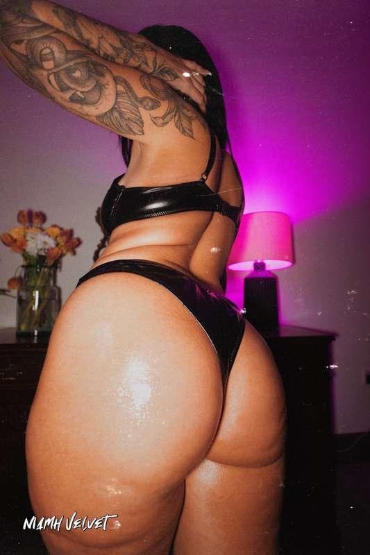 niamhvelvetvip image #0