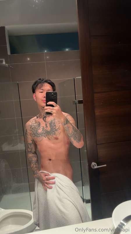 Should I drop the towel? 😈