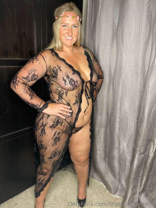 Feeling sexy in this outfit ❤️